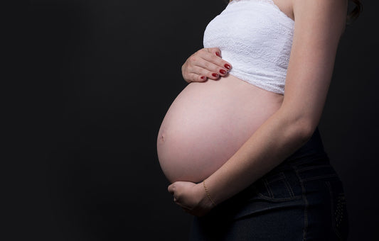 Sauberes Wasser für Schwangere: Die Schlüsselrolle der Wasserqualität für Mütter und Babys